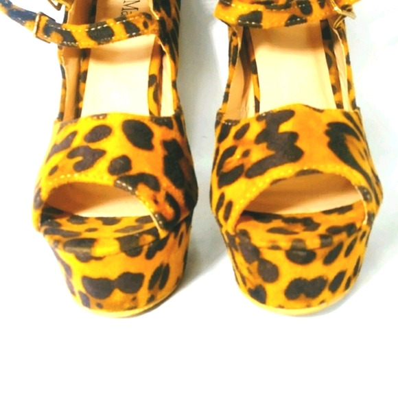 Triple Buckle platform stiletto heels - Picture 6 of 16